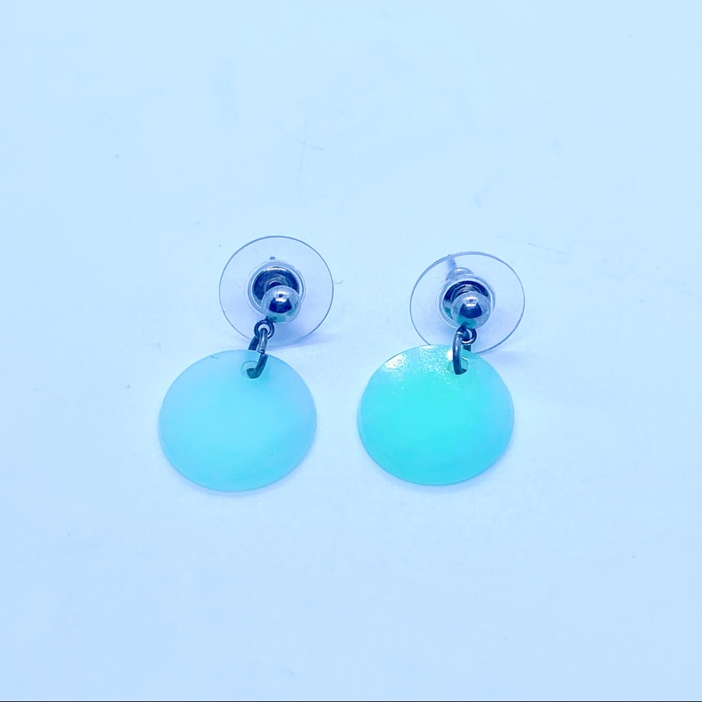 Green Drop Stud Earrings 🔥 3 for $20